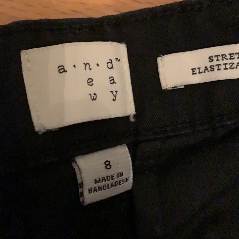 Shorts - Picture 3 of 3